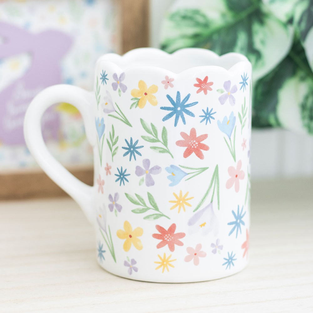 Floral print scalloped mug by Sable Homeware featuring a delicate floral design and scalloped edges for a charming look