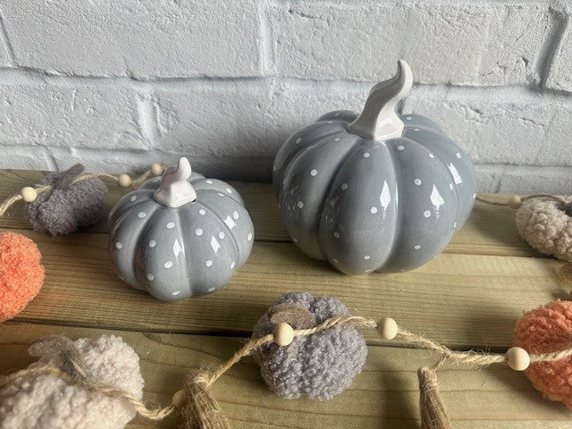 Set of 2 grey ceramic Halloween pumpkins with white spots, decorative Shabbyquins pumpkin figures for festive home decor