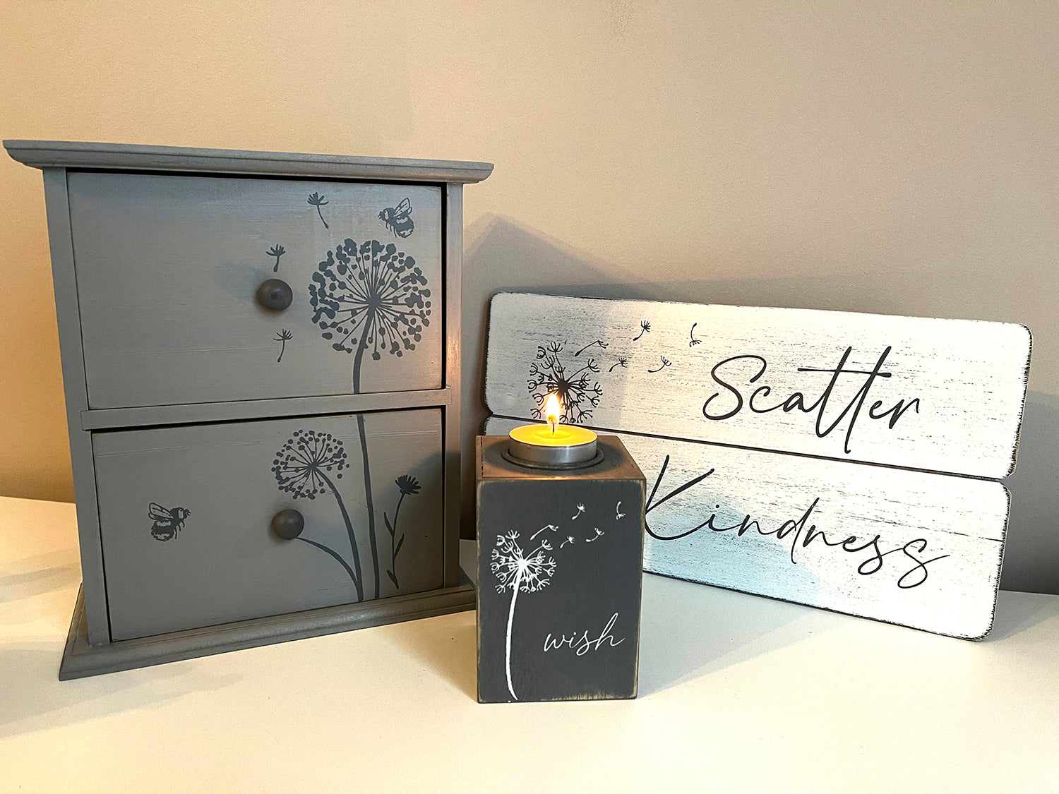 Sable Homeware Dandelion Collection jewelry box with floral design and soft interior for storing accessories.