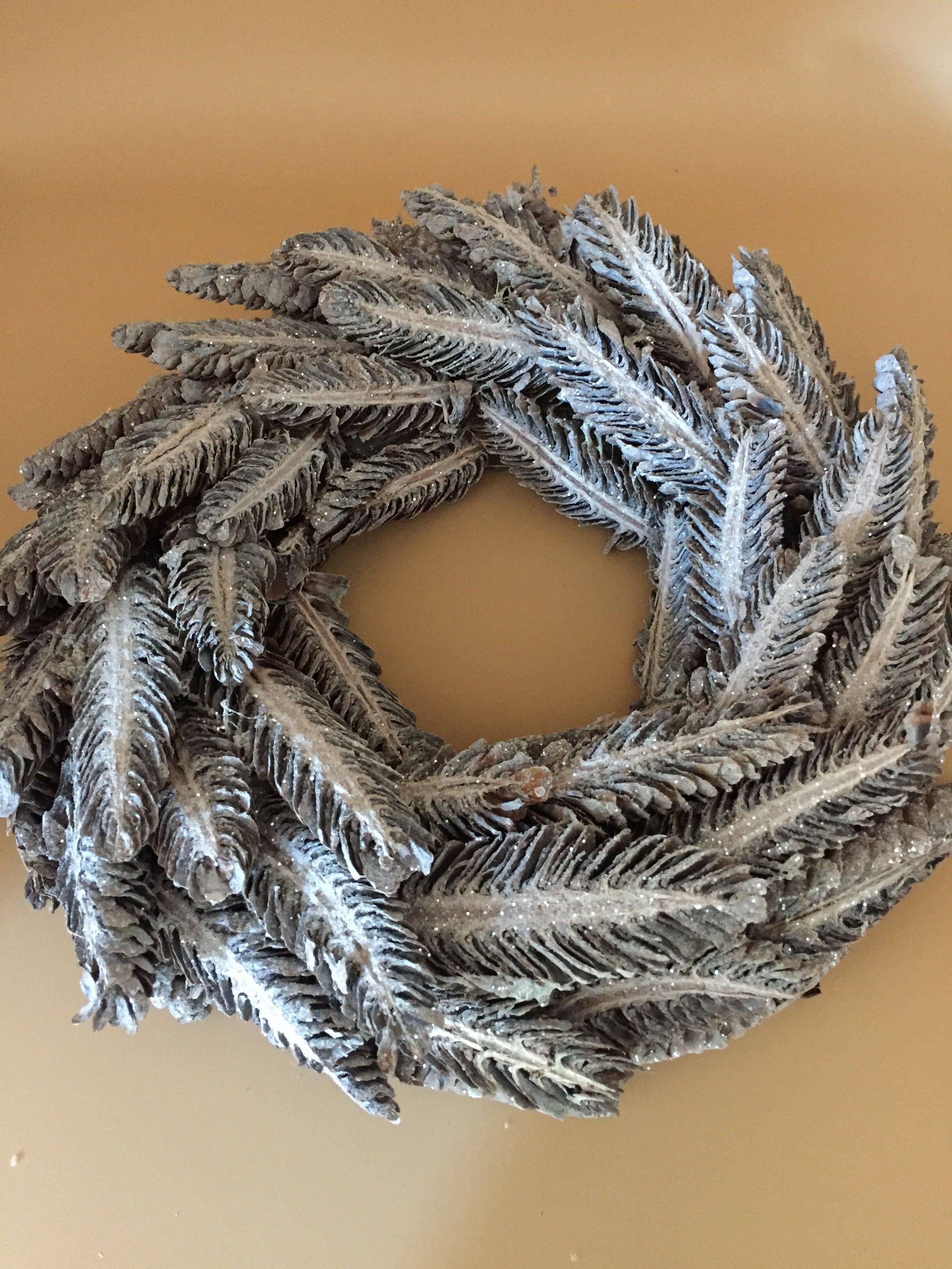Round Silver & Grey Glittery Wreath - Shabbyquins
