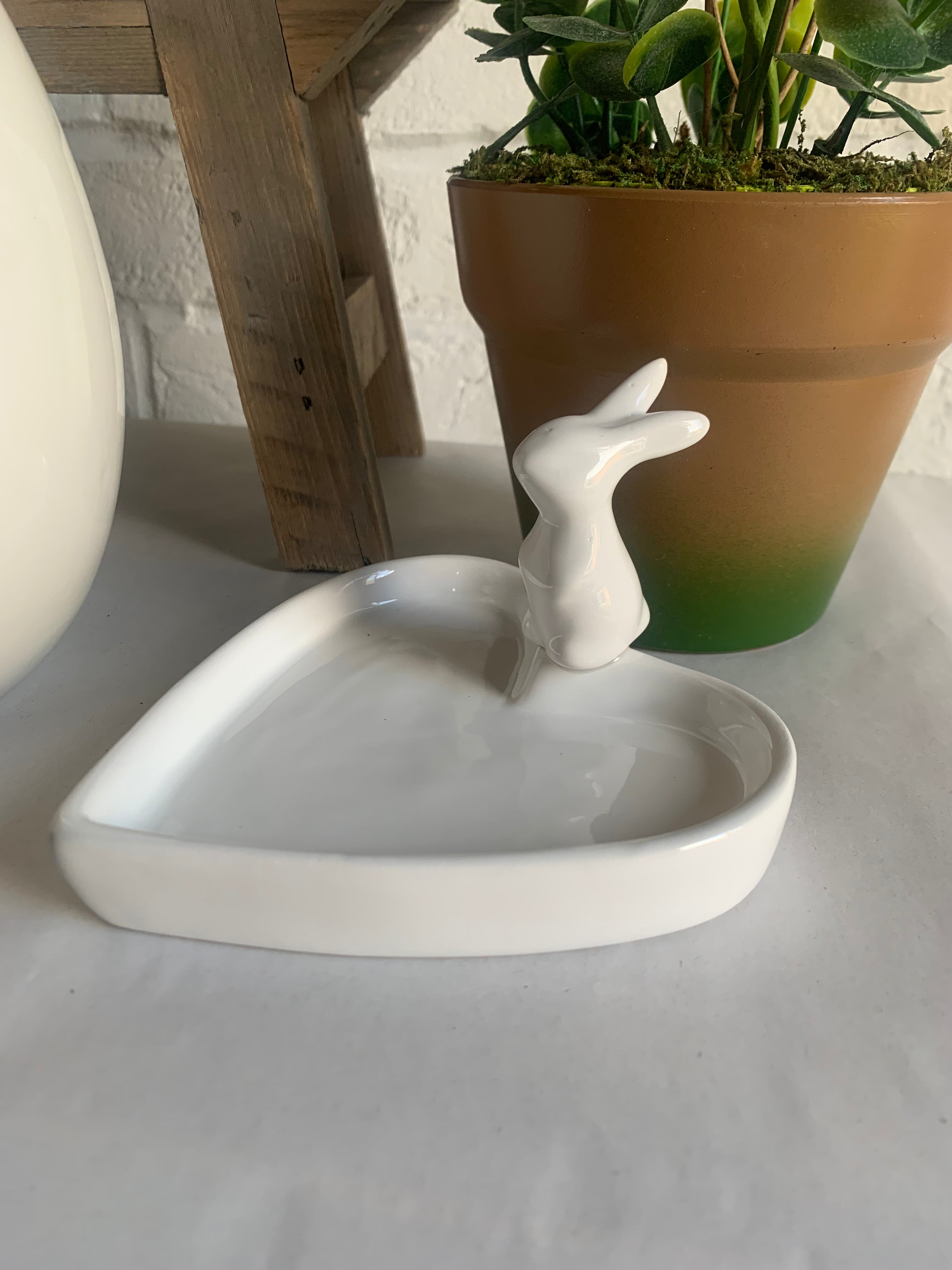 Sable Homeware ceramic rabbit-shaped heart dish made of China, featuring a glossy finish and detailed rabbit design.