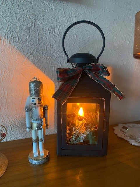 Pair of Hanging Nutcracker Decorations - Shabbyquins