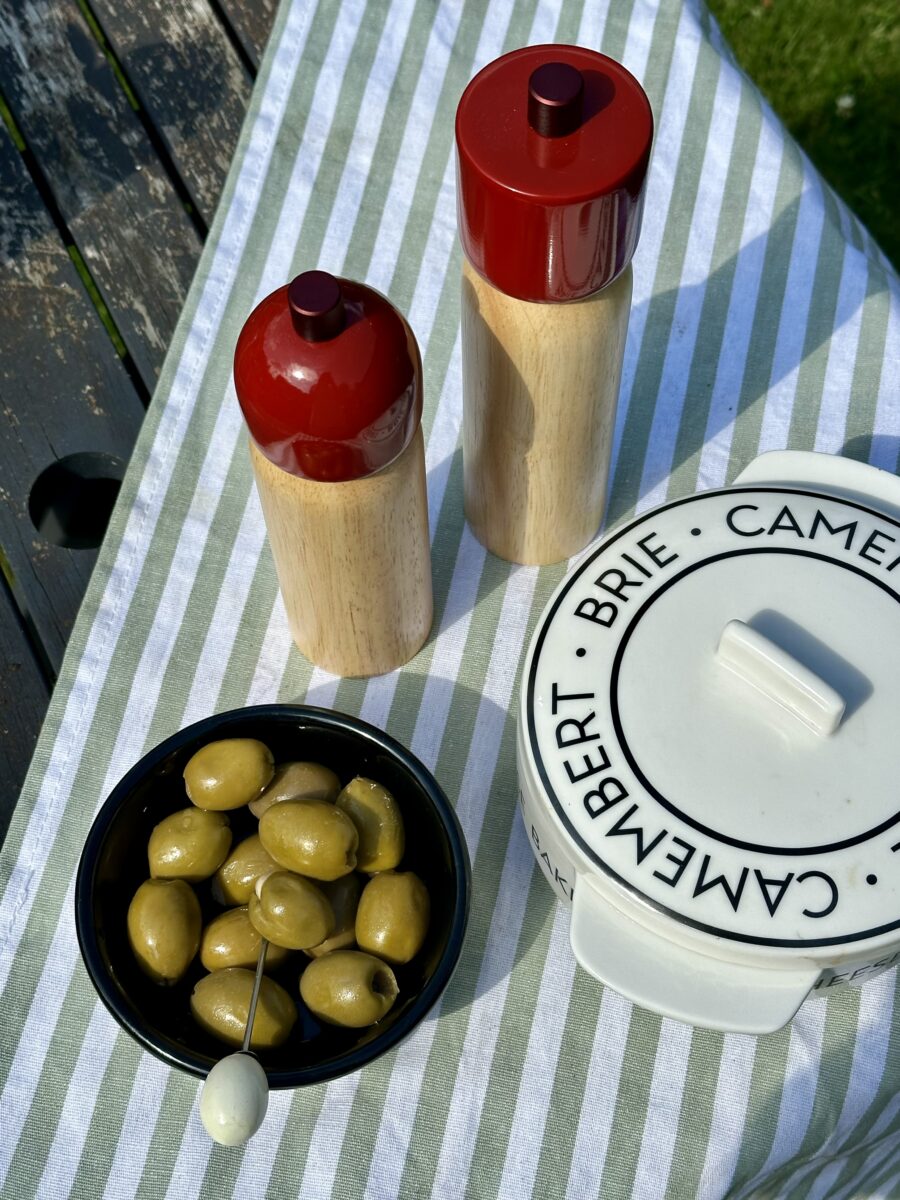 Red Sable Homeware Deluxe Salt and Pepper Grinder set, stylish table accessories with adjustable grinding mechanisms.